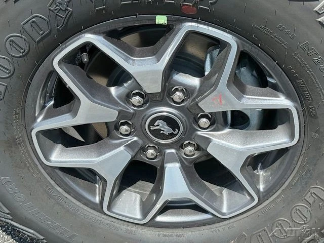 2025 Ford Bronco 6th Gen - Image 11 of 12