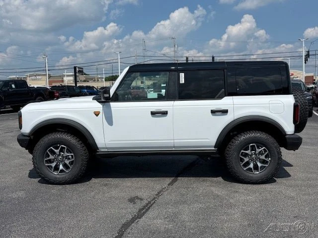 2025 Ford Bronco 6th Gen - Image 2 of 12