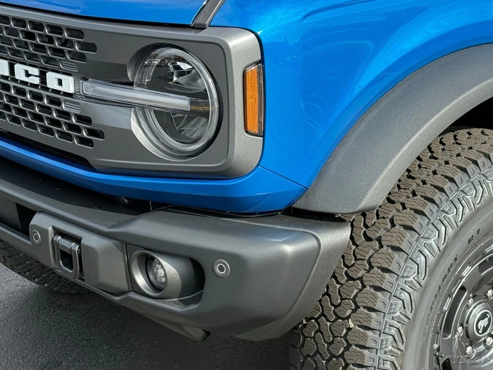 2025 Ford Bronco 6th Gen - Image 11 of 12