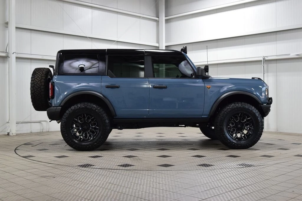 2025 Ford Bronco 6th Gen - Image 8 of 31