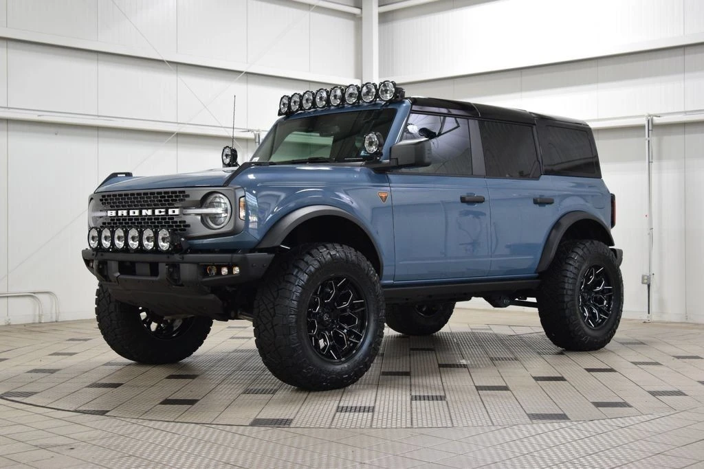 2025 Ford Bronco 6th Gen - Image 3 of 31