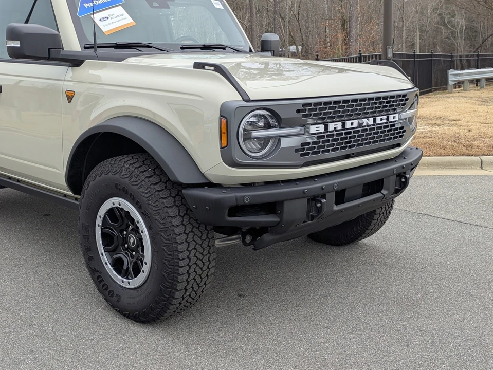 2025 Ford Bronco 6th Gen - Image 10 of 12