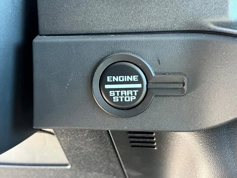 2025 Ford Bronco 6th Gen - Image 13 of 21