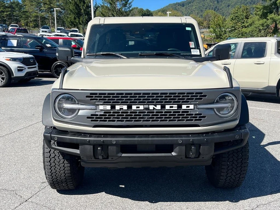 2025 Ford Bronco 6th Gen - Image 6 of 21
