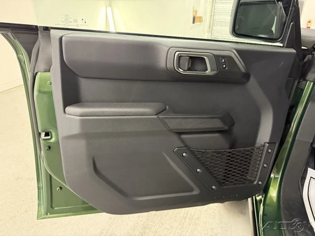 2025 Ford Bronco 6th Gen - Image 10 of 12