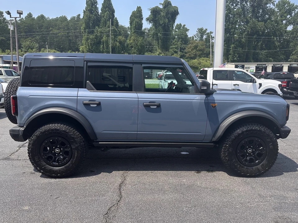 2025 Ford Bronco 6th Gen - Image 5 of 31