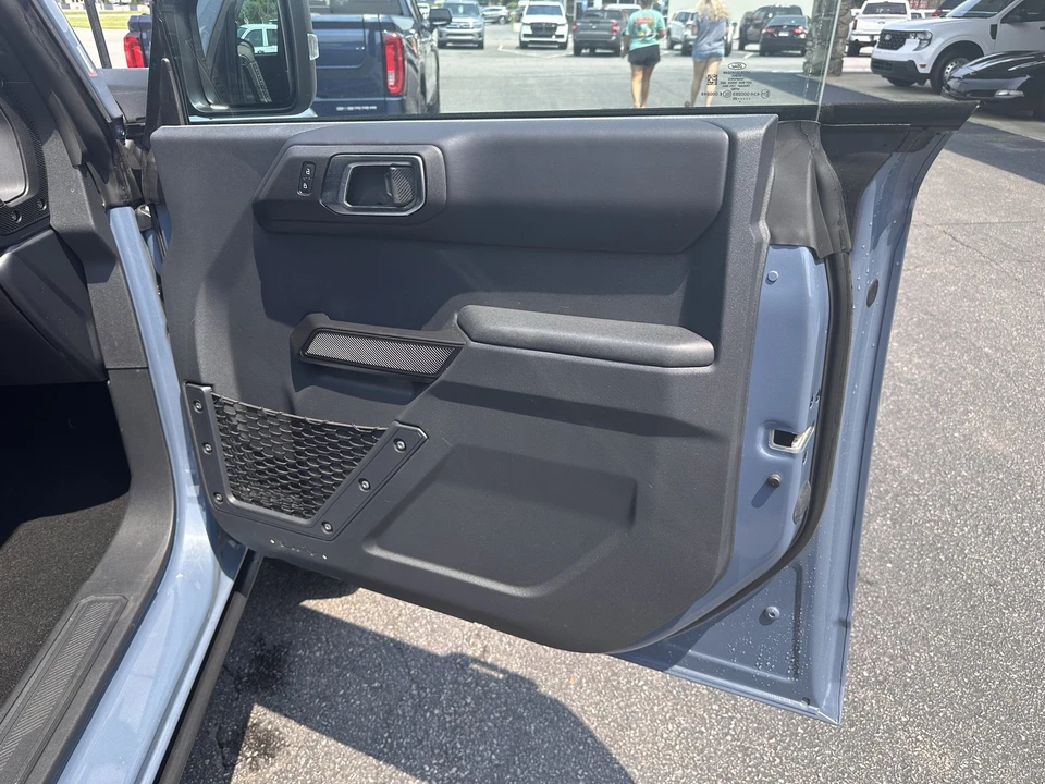 2025 Ford Bronco 6th Gen - Image 13 of 31