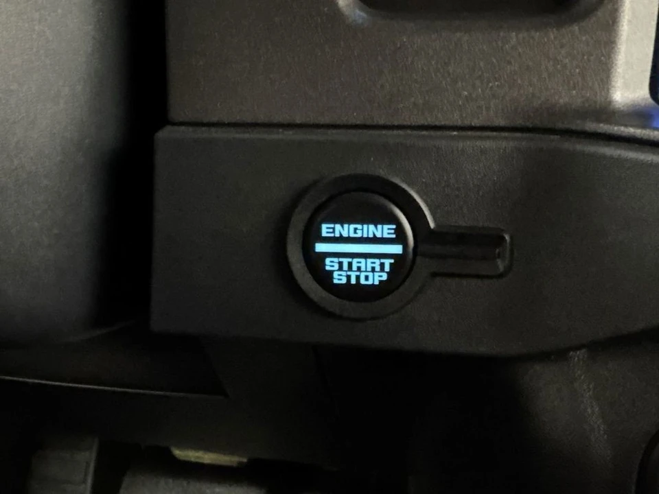 2025 Ford Bronco 6th Gen - Image 23 of 31