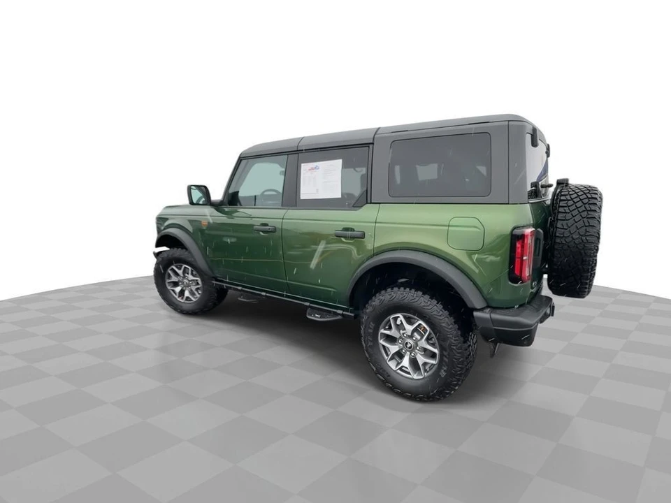 2025 Ford Bronco 6th Gen - Image 5 of 31