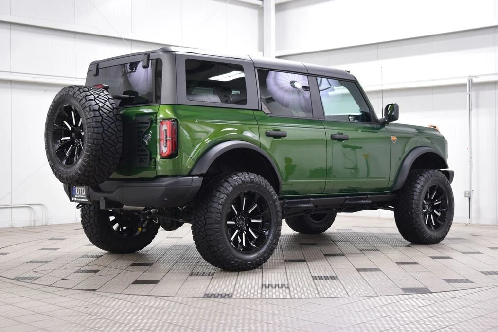 2025 Ford Bronco 6th Gen - Image 8 of 31
