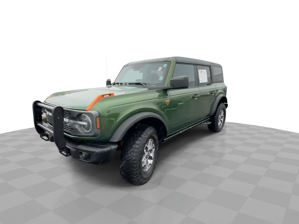 2025 Ford Bronco 6th Gen - Image 3 of 31
