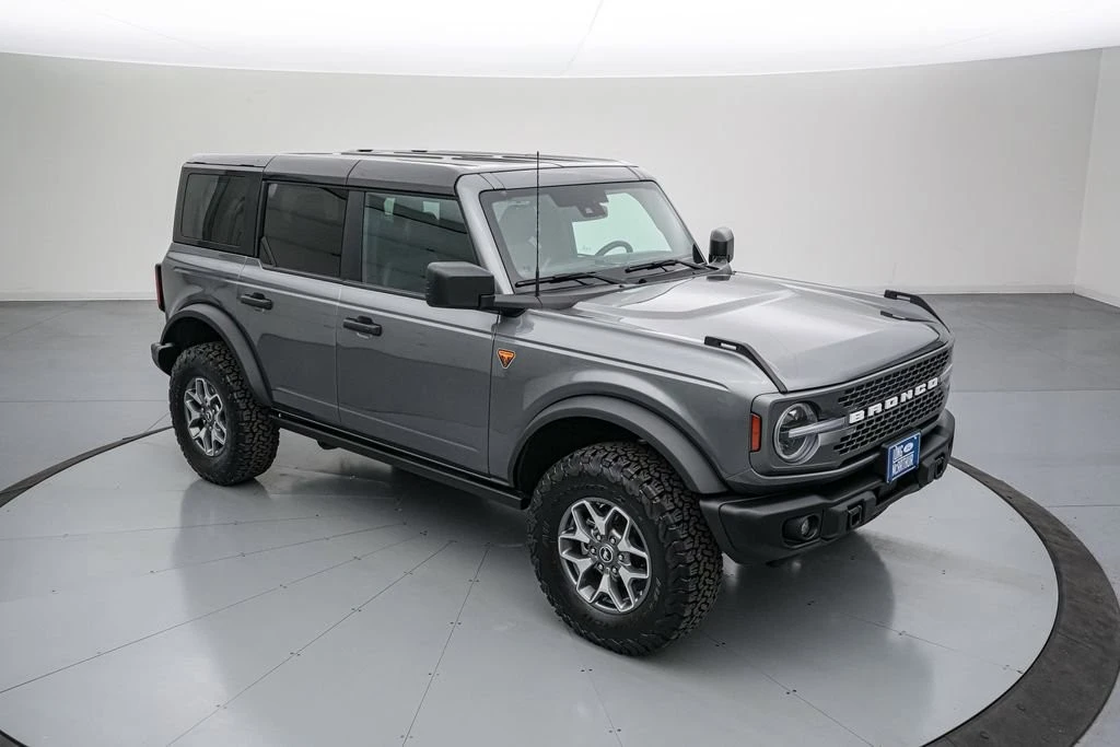2025 Ford Bronco 6th Gen - Image 2 of 21