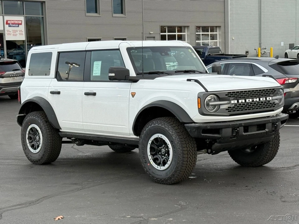 2025 Ford Bronco 6th Gen - Image 9 of 12