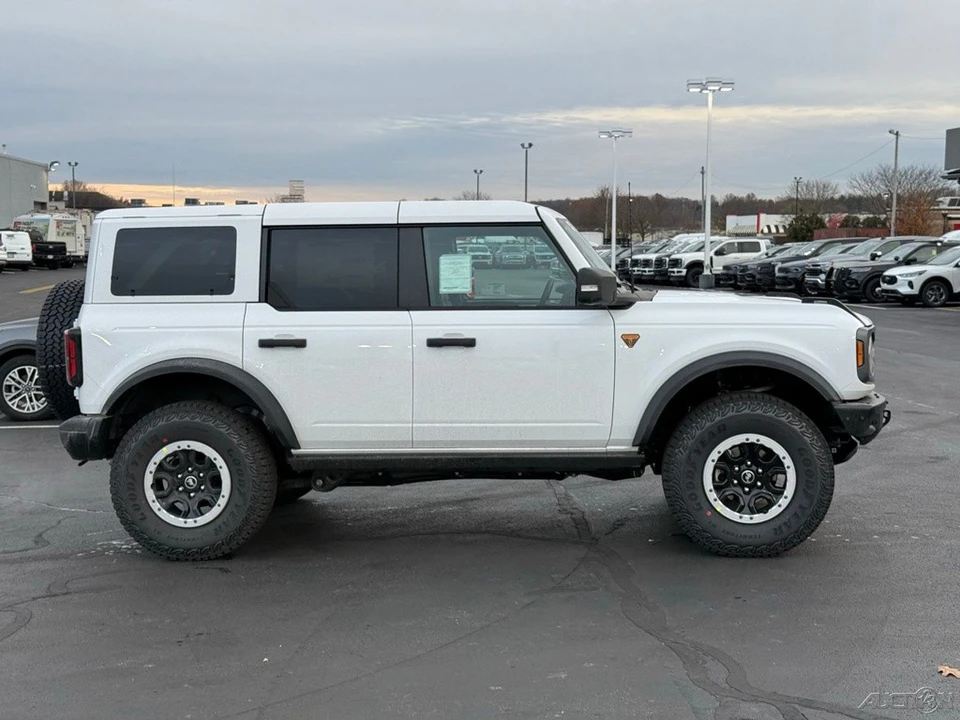 2025 Ford Bronco 6th Gen - Image 7 of 12