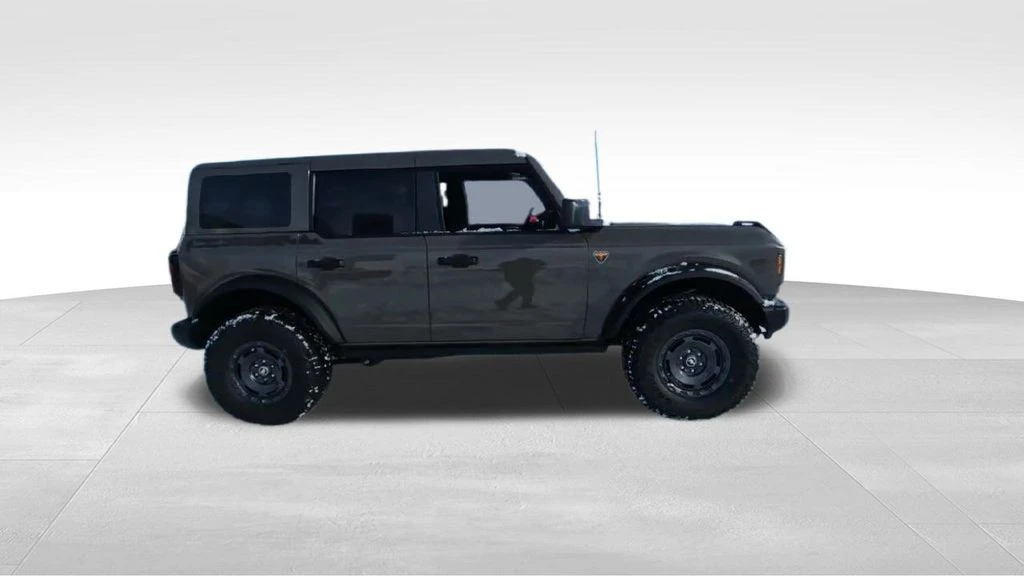 2025 Ford Bronco 6th Gen - Image 9 of 21