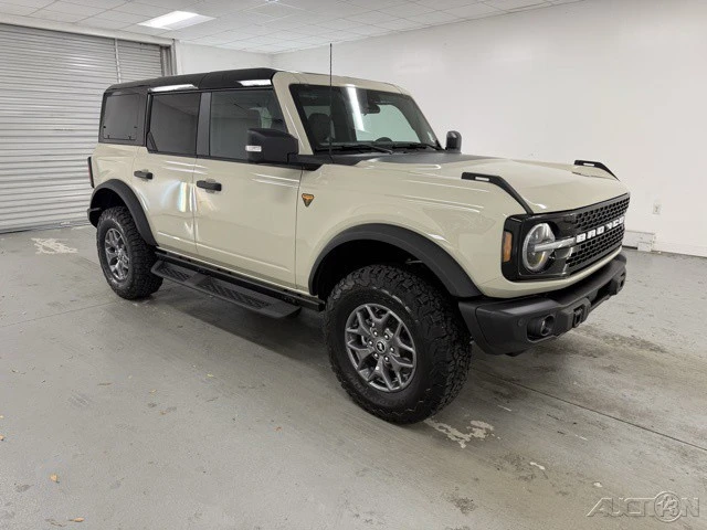 2025 Ford Bronco 6th Gen - Image 3 of 12