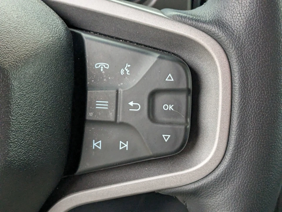 2025 Ford Bronco 6th Gen - Image 18 of 21