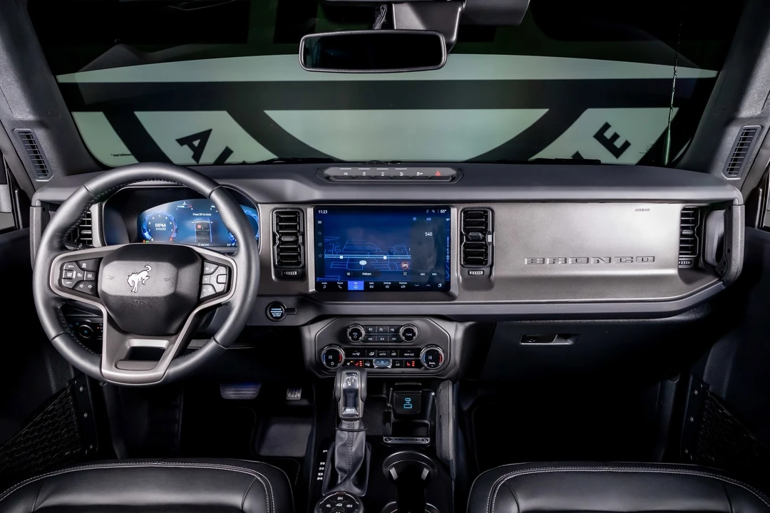 2025 Ford Bronco 6th Gen - Image 2 of 12