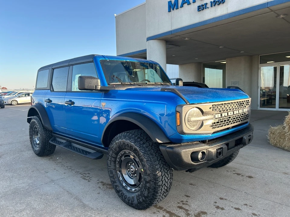 2025 Ford Bronco 6th Gen - Image 2 of 20