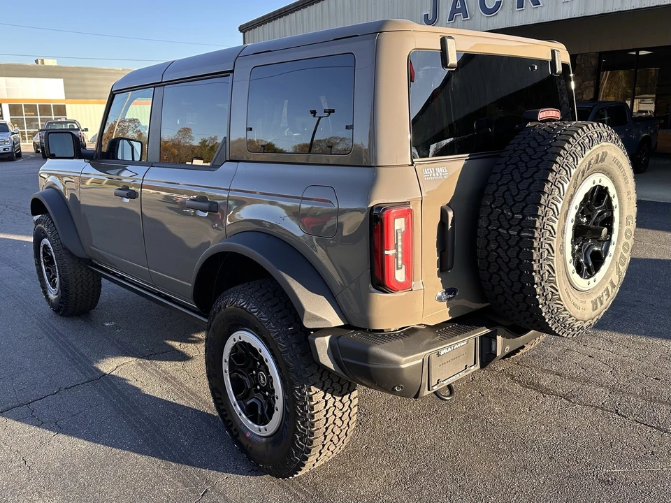 2025 Ford Bronco 6th Gen - Image 8 of 21