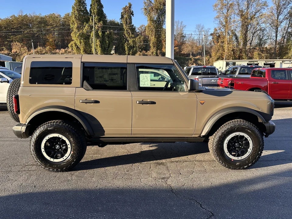 2025 Ford Bronco 6th Gen - Image 5 of 21