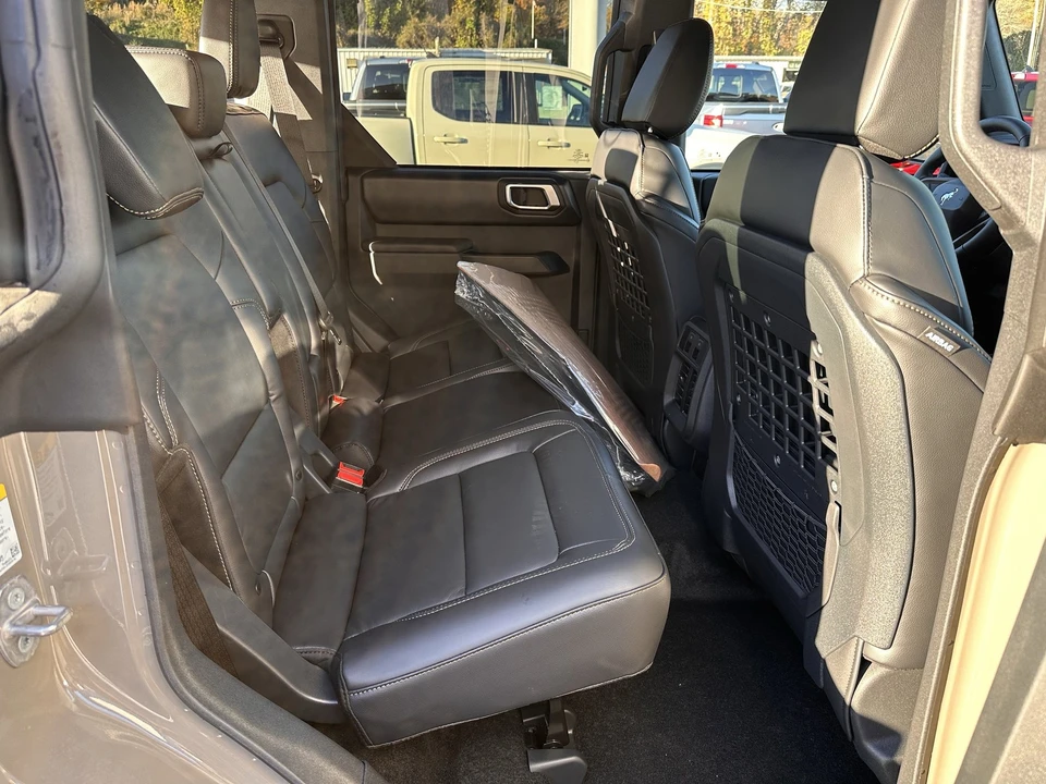 2025 Ford Bronco 6th Gen - Image 16 of 21
