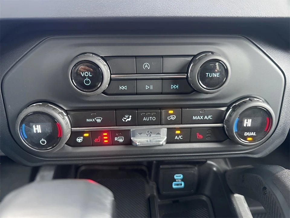 2025 Ford Bronco 6th Gen - Image 17 of 21