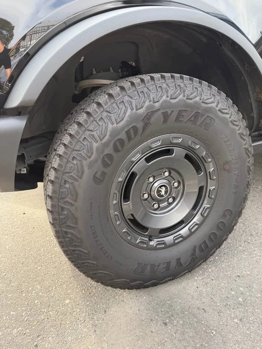 2025 Ford Bronco 6th Gen - Image 10 of 10