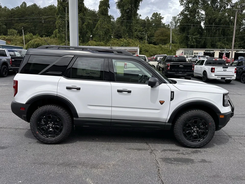 2025 Ford Bronco 6th Gen - Image 5 of 21