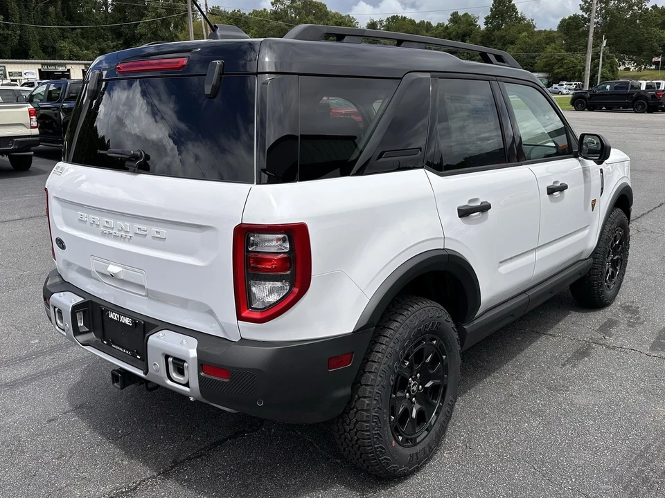 2025 Ford Bronco 6th Gen - Image 6 of 21