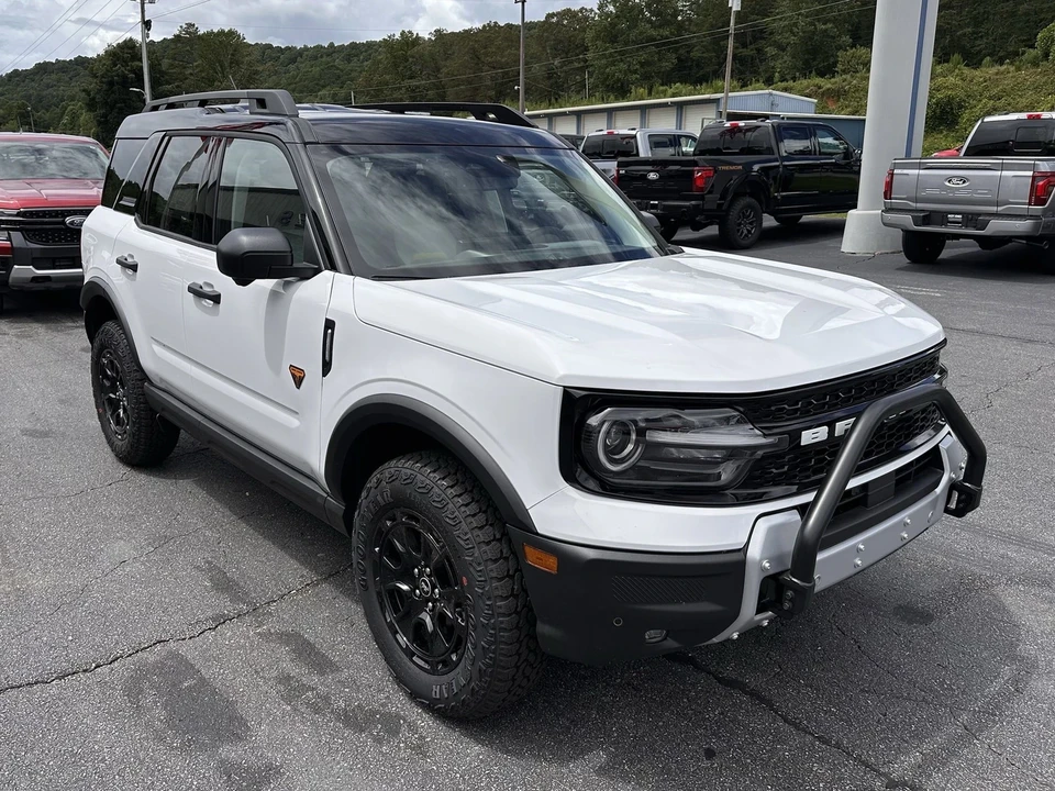 2025 Ford Bronco 6th Gen - Image 4 of 21
