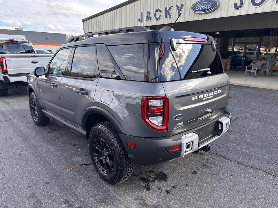 2025 Ford Bronco 6th Gen - Image 8 of 21