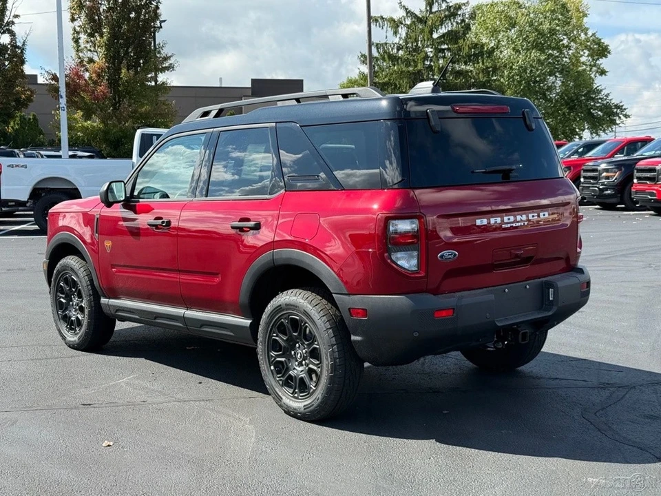 2025 Ford Bronco 6th Gen - Image 3 of 12
