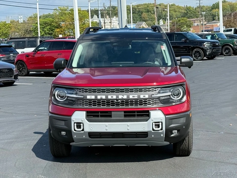 2025 Ford Bronco 6th Gen - Image 8 of 12