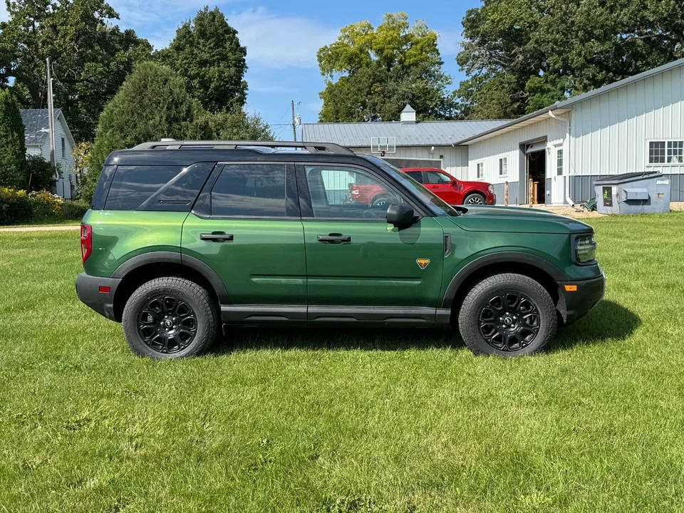 2025 Ford Bronco 6th Gen - Image 2 of 8