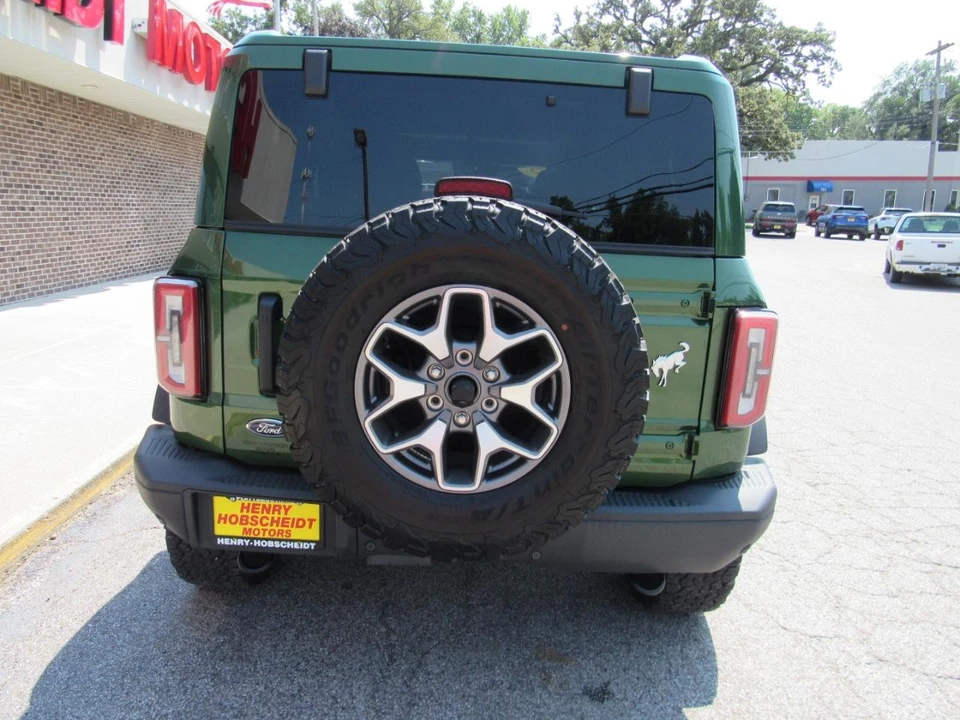 2025 Ford Bronco 6th Gen - Image 3 of 31