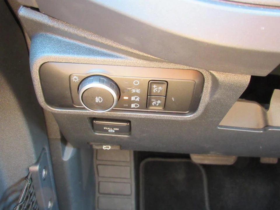 2025 Ford Bronco 6th Gen - Image 17 of 31