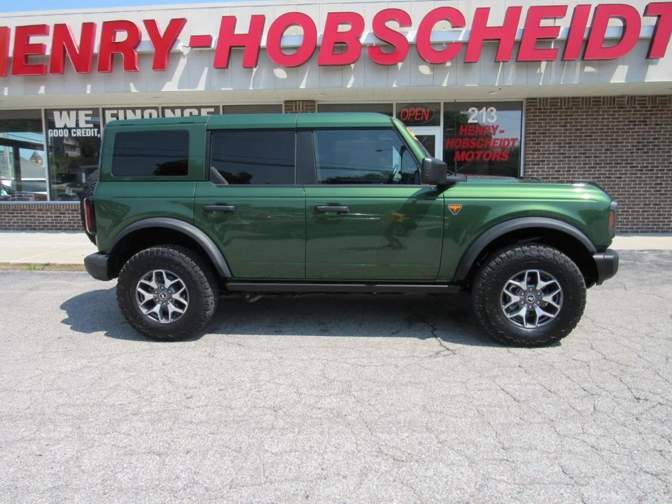 2025 Ford Bronco 6th Gen - Image 9 of 31