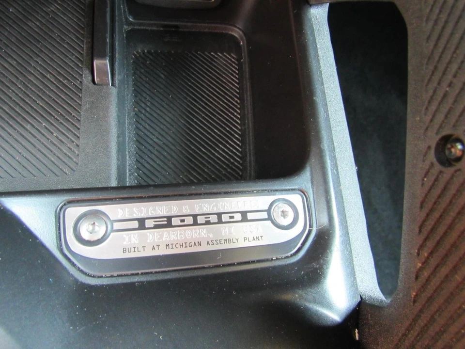 2025 Ford Bronco 6th Gen - Image 27 of 31