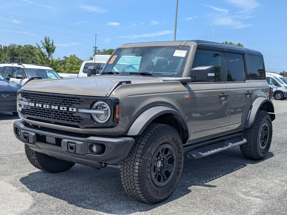 2025 Ford Bronco 6th Gen - Image 8 of 20