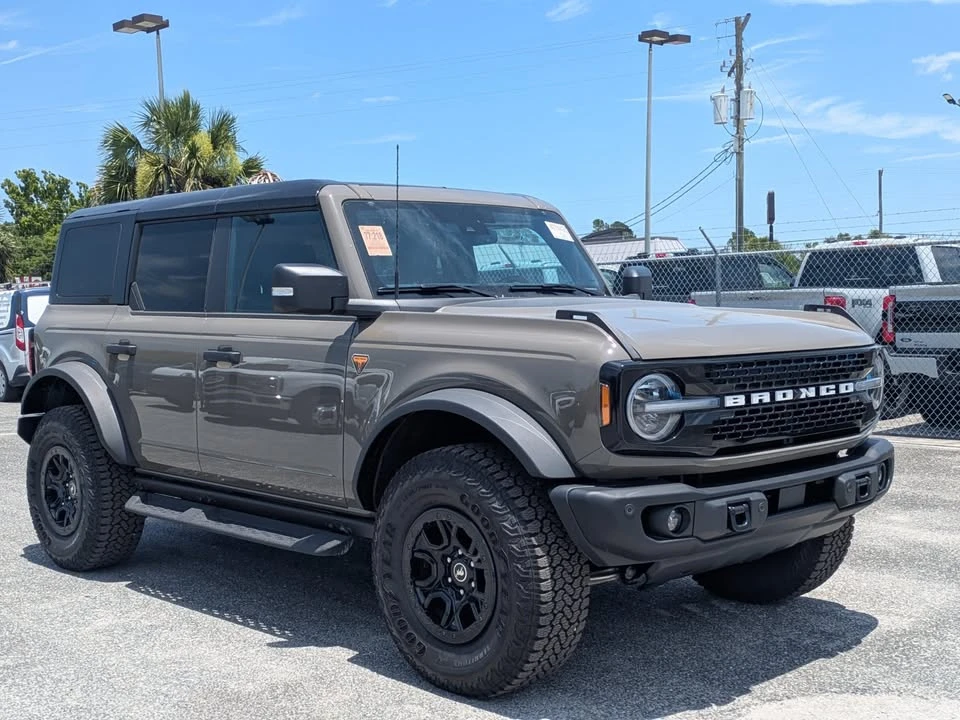 2025 Ford Bronco 6th Gen - Image 2 of 20