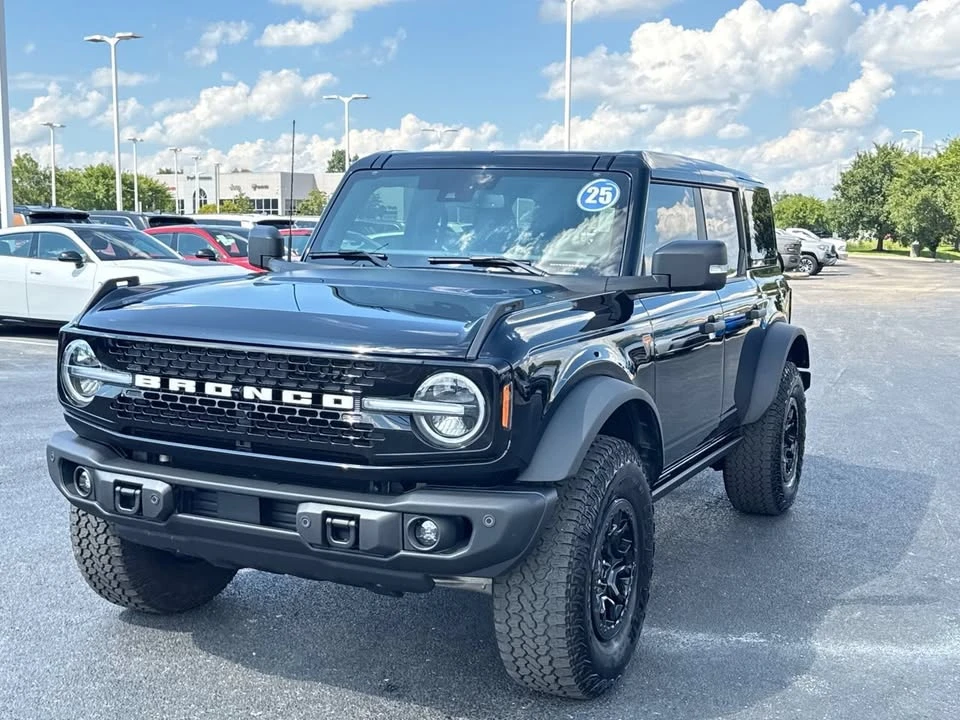 2025 Ford Bronco 6th Gen - Image 8 of 20