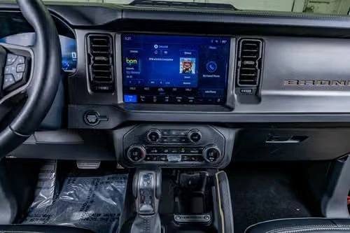 2025 Ford Bronco 6th Gen - Image 15 of 20