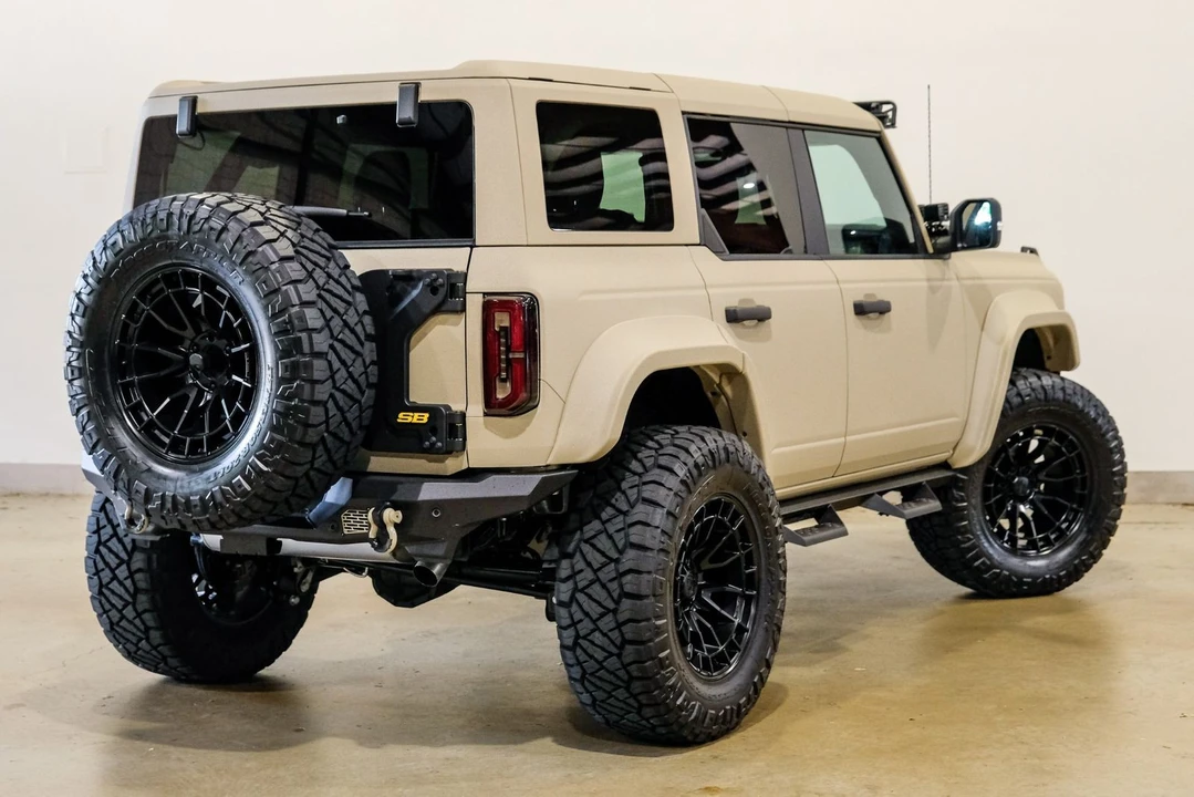 2025 Ford Bronco 6th Gen - Image 5 of 12
