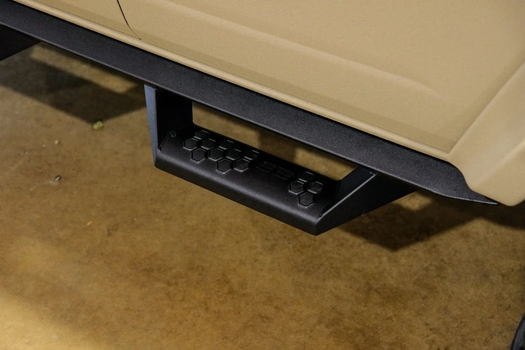 2025 Ford Bronco 6th Gen - Image 10 of 12