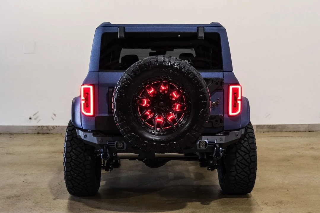 2025 Ford Bronco 6th Gen - Image 9 of 12