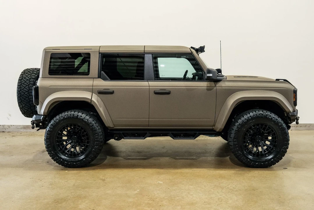 2025 Ford Bronco 6th Gen - Image 5 of 12