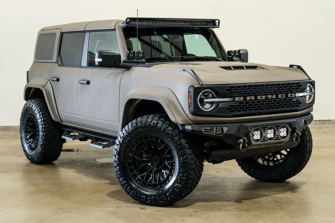 2025 Ford Bronco 6th Gen - Image 6 of 12