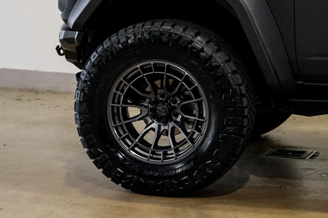 2025 Ford Bronco 6th Gen - Image 8 of 12