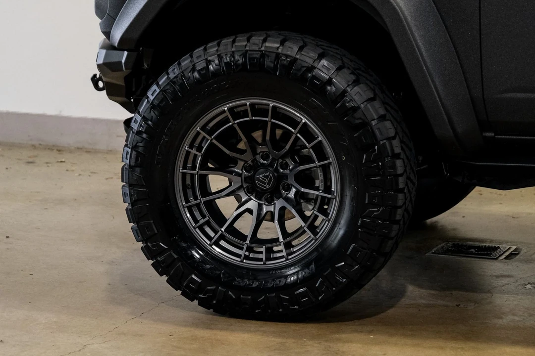2025 Ford Bronco 6th Gen - Image 8 of 12